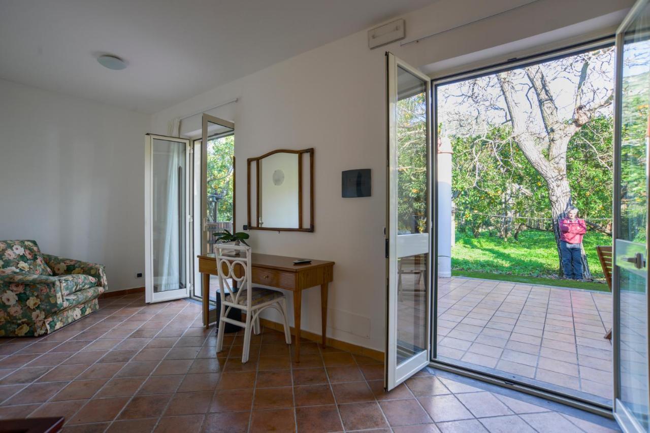 Agriturismo Piccolo Canyon Apartment Piano di Sorrento Bagian luar foto