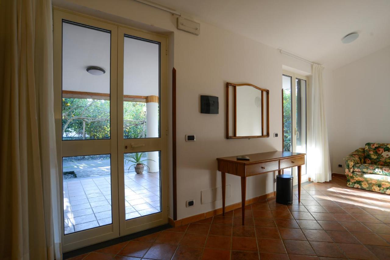 Agriturismo Piccolo Canyon Apartment Piano di Sorrento Bagian luar foto